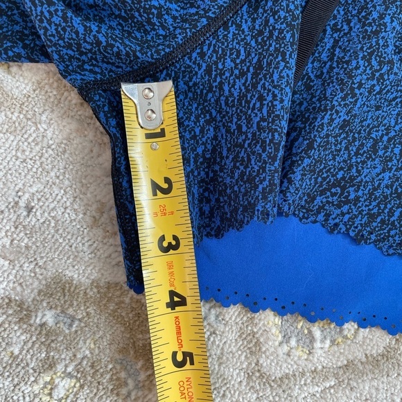 Lululemon Hit It Short Cerulean Blue size 4 - Picture 13 of 13